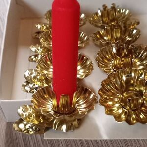 Vintage Set of 8 Plate Candle Holders 9 Red Candles Gold Metal Brass Cl…